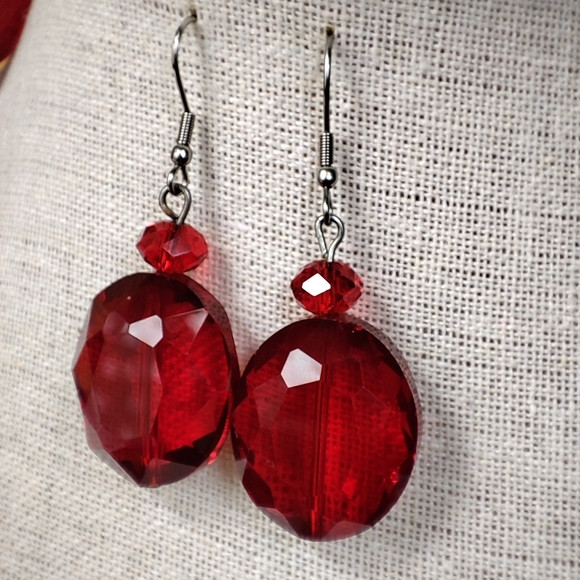 Red Siam Glass Faceted Necklace and Earrings Silver Tone Lifesaver Clasp Heavy - Picture 7 of 12